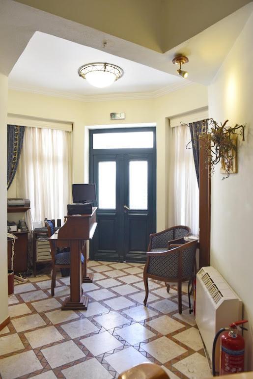 Aiolis Hotel Костур Екстериор снимка