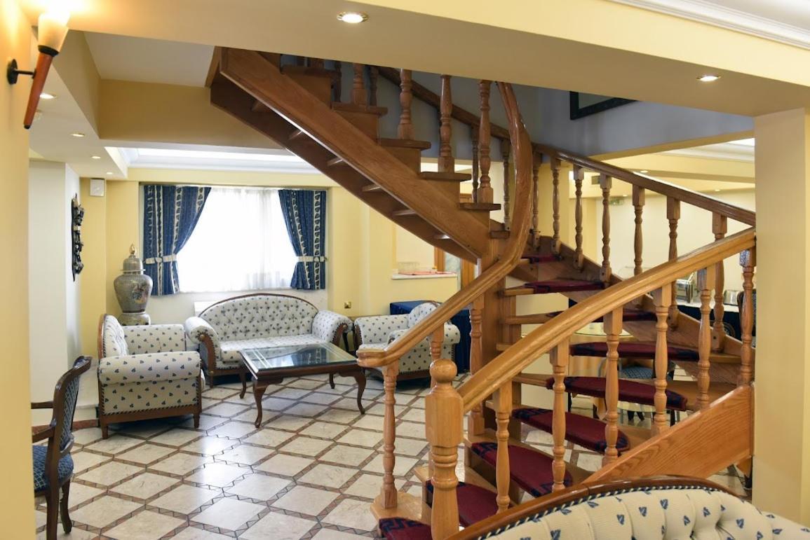 Aiolis Hotel Костур Екстериор снимка