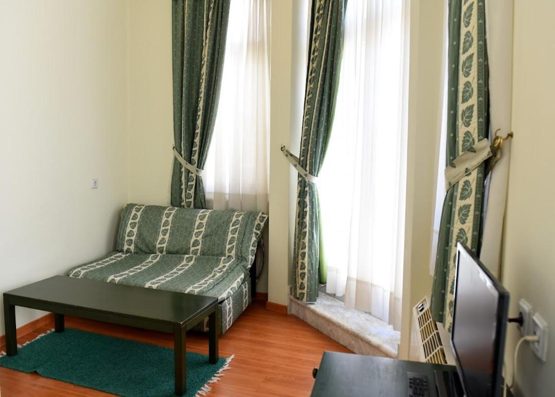 Aiolis Hotel Костур Екстериор снимка