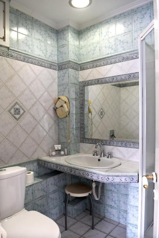 Aiolis Hotel Костур Екстериор снимка