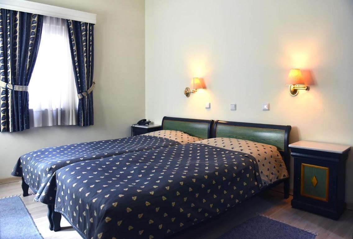 Aiolis Hotel Костур Екстериор снимка